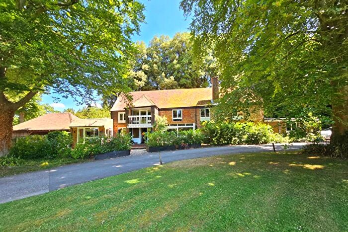 5 Bedroom Detached House For Sale In Croft Lane, Crondall, Farnham, GU10