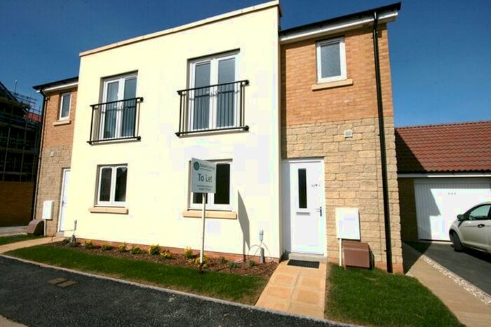 3 Bedroom Semi-Detached House To Rent In Admiral Way, Exeter, EX2