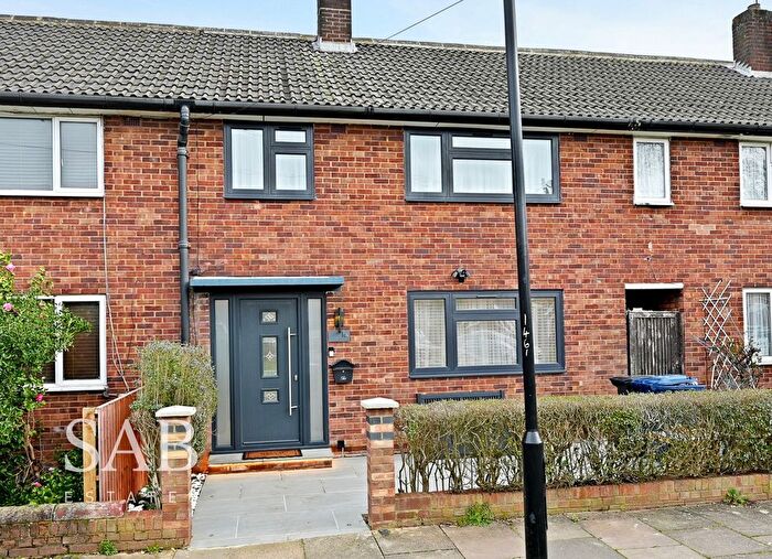 3 Bedroom Terraced House For Sale In Melrose Close, Greenford, UB6