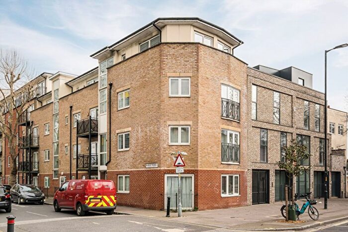 2 Bedroom Flat To Rent In Alscot Road, London, SE1