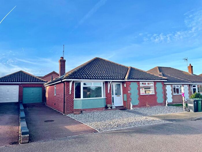 3 Bedroom Detached Bungalow For Sale In Lancaster Rise, Mundesley, Norwich, NR11