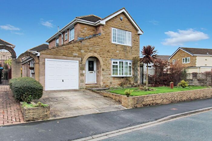 3 Bedroom Detached House For Sale In Deep Ghyll Walk, Ripon, HG4