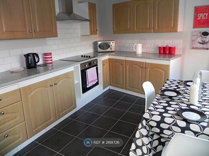 2 Bedroom Flat To Rent In Louis Street, Hull, HU3