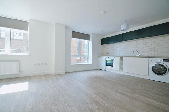 Studio To Rent In - Elmfield Road, Bromley, Kent, BR1