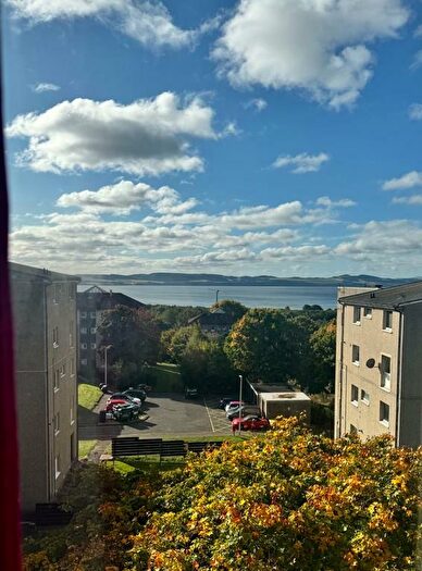 2 Bedroom Flat For Sale In Spey Drive, Dundee, DD2