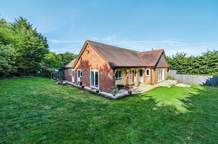 6 Bedroom Bungalow For Sale In Dummer, Basingstoke, Hampshire, RG25