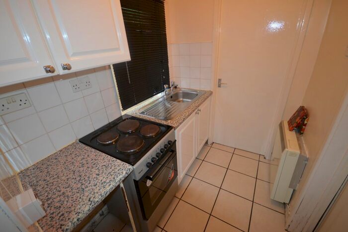 1 Bedroom Flat To Rent In St. Thomas Road, Sheffield, South Yorkshire, Uk, S10