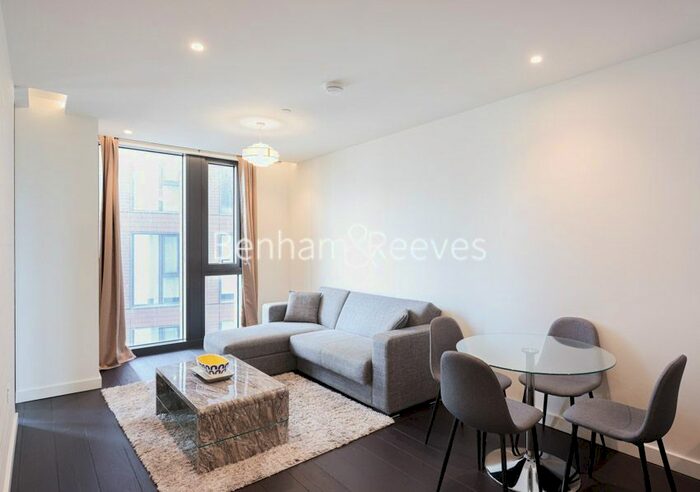 1 Bedroom Flat To Rent In Damac Tower, Vauxhall, SW8