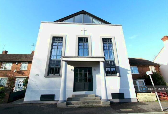 2 Bedroom Flat To Rent In Wesley House, Brompton, Gillingham, ME7