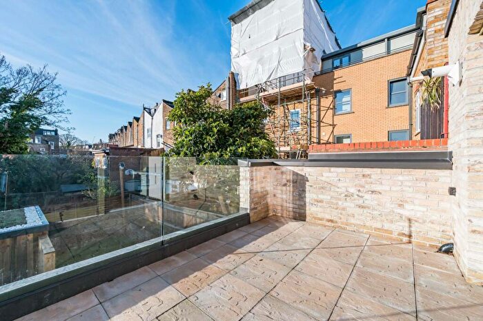 2 Bedroom Flat To Rent In Hornsey Road, Highbury, London, N7