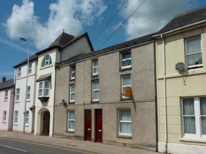 1 Bedroom Flat To Rent In Priory Street, Carmarthen, SA31
