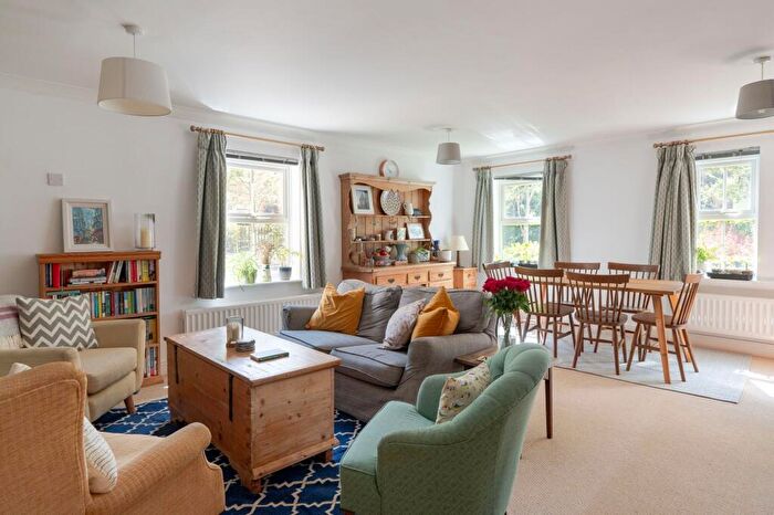 2 Bedroom Apartment For Sale In Grove Street, Clarendon Court, OX2