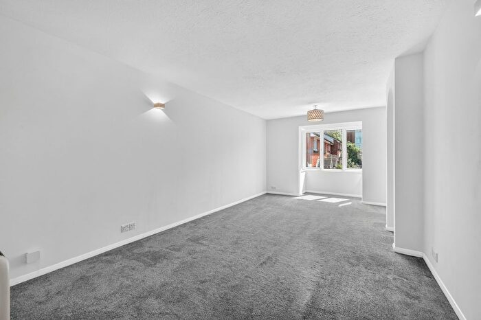 2 Bedroom Flat To Rent In Robson House, B Red Lion Lane, SE18