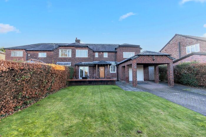 4 Bedroom Semi-Detached House For Sale In Crouchley Lane, Lymm, WA13