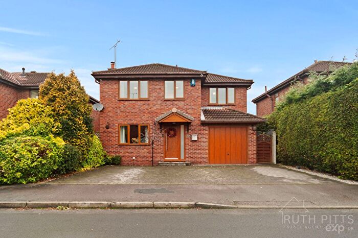 4 Bedroom Detached House For Sale In Moorhouse View, South Elmsall, WF9