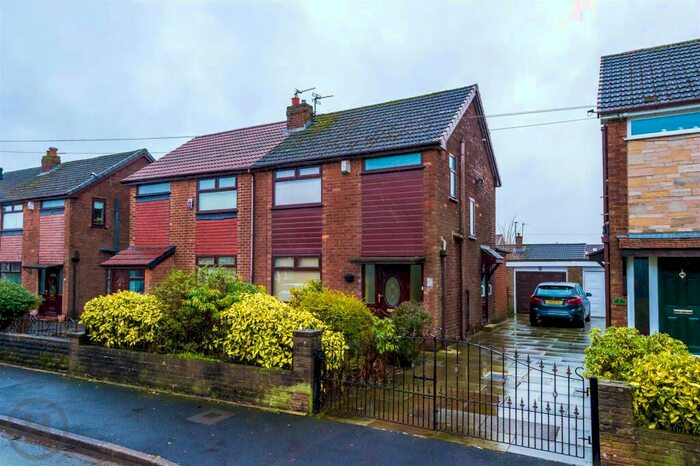 3 Bedroom Semi-Detached House To Rent In Hertford Drive, Tyldesley, Manchester, M29