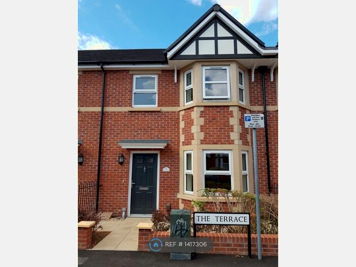 3 Bedroom Terraced House To Rent In The Terrace, Swindon, SN1