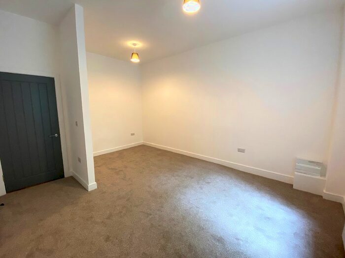 Studio To Rent In Kingswell Street, Portsmouth, PO1
