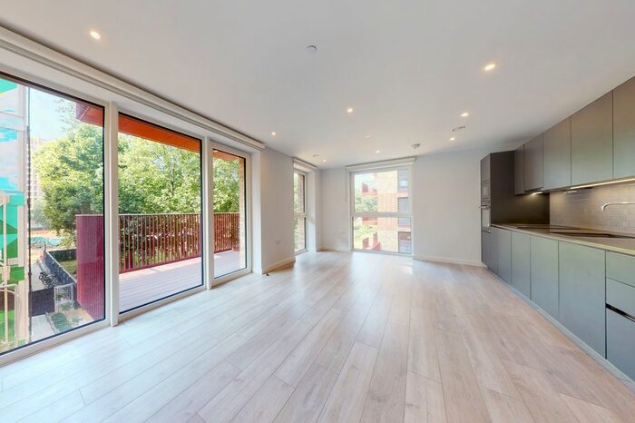 2 Bedroom Flat To Rent In Chatteris Way, London, SE17