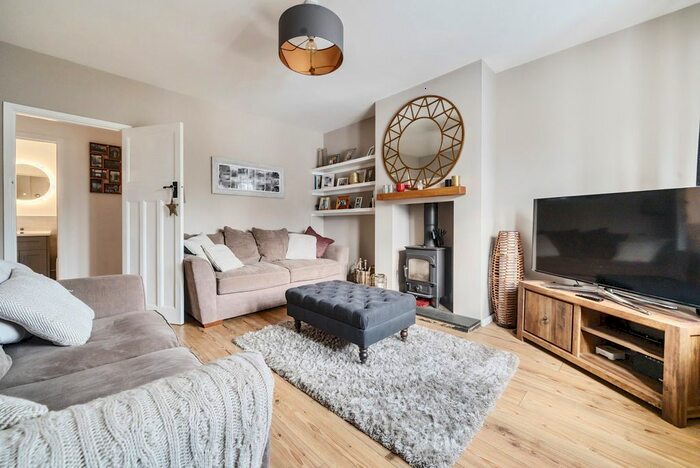 3 Bedroom Detached House To Rent In Silo Road, Godalming, GU7