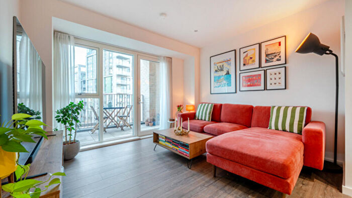 1 Bedroom Flat For Sale In Tyburn Gardens, Peto Street North, London, E16