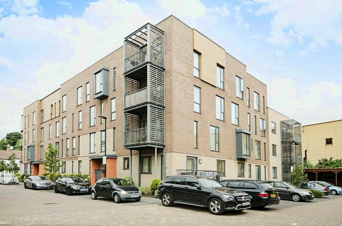 2 Bedroom Flat To Rent In Mornington Close, Colindale, London, NW9