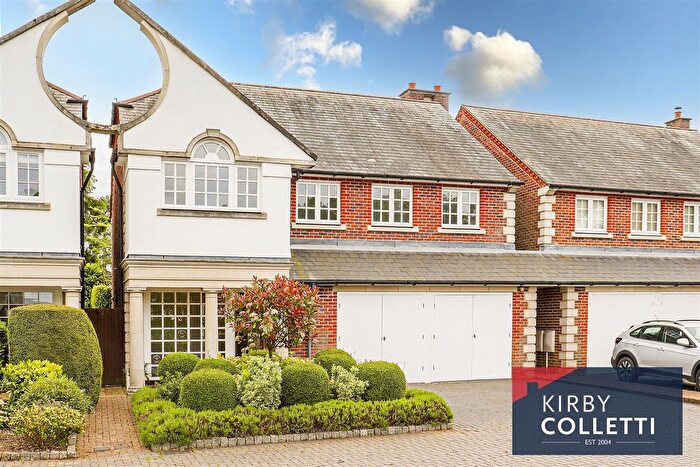 5 Bedroom Detached House For Sale In Broxbournebury Mews, Broxbourne, EN10