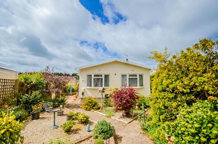 2 Bedroom Park Home For Sale In Tregainlands Park, Washaway, Bodmin, PL30