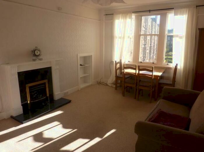 2 Bedroom Flat To Rent In Comely Bank Road, Edinburgh, EH4