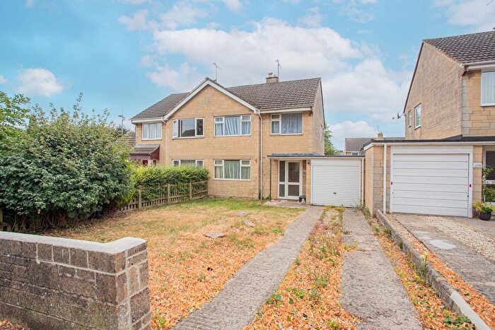 3 Bedroom Semi Detached House For Sale In St Marys Road, Tetbury, GL8