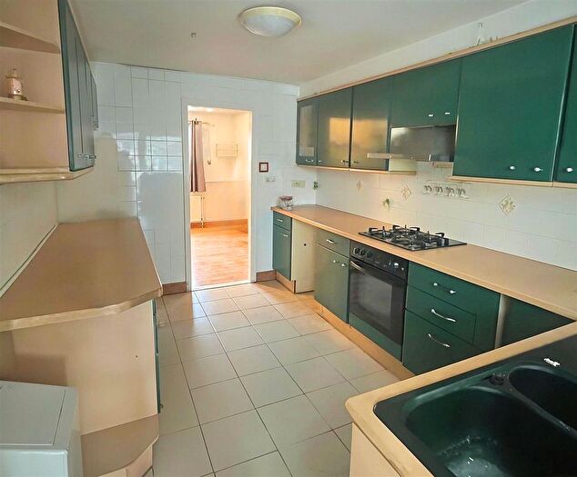 3 Bedroom Terraced House To Rent In Sinclair Close, Sinfin, DE24