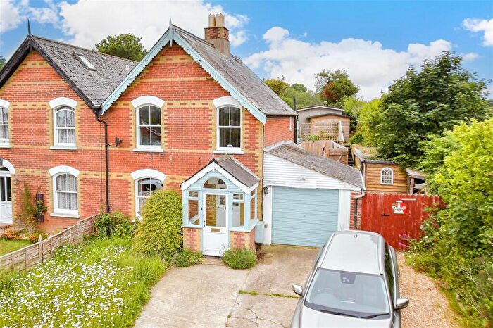 3 Bedroom Semi-Detached House For Sale In Victoria Road, Freshwater, Isle Of Wight, PO40
