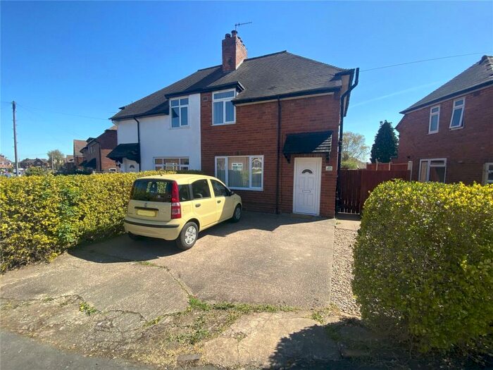 4 Bedroom Semi-Detached House To Rent In Thorns Avenue, Brierley Hill, DY5