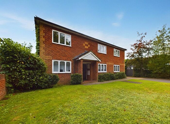 1 Bedroom Apartment To Rent In Manuka Court, High Street, Sandhurst, Berkshire, GU47