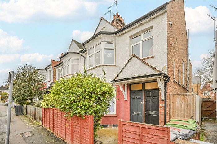 1 Bedroom Flat For Sale In Ewart Grove, London, N22