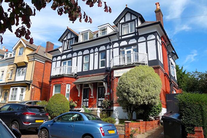 13 Bedroom Flat For Sale In Ingledene House, - Gardens View, Bournemouth, BH1