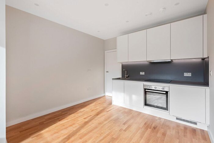 1 Bedroom Flat To Rent In Cedar Road, Sutton, SM2