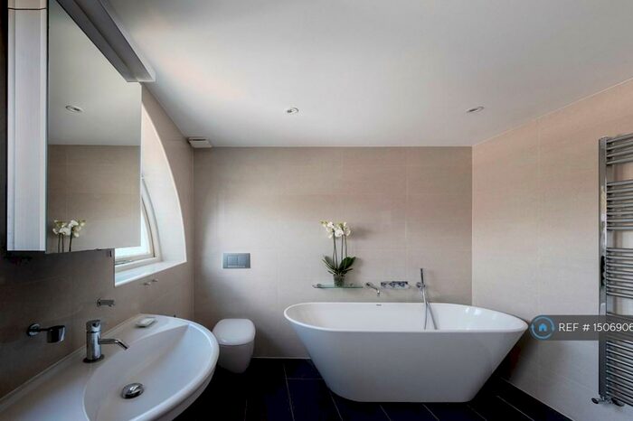 1 Bedroom Flat To Rent In Grove Park, London, SE5