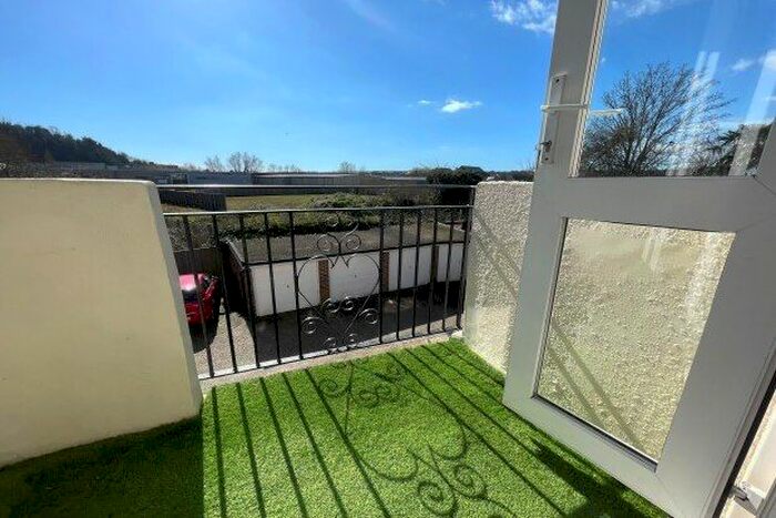 2 Bedroom Flat To Rent In Spences Lane, Lewes, BN7