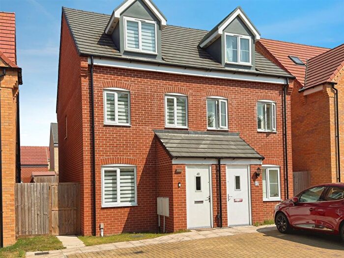 3 Bedroom Semi-Detached House For Sale In Lyncoln Drive, Oulton, Lowestoft, Suffolk, NR32