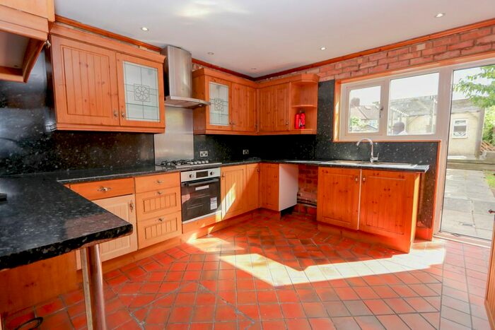 3 Bedroom Terraced House To Rent In Valence Circus, Dagenham, RM8