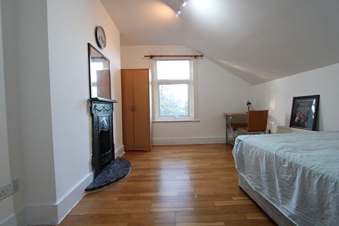 4 Bedroom Flat To Rent In Oakfield Road, Croydon, CR0