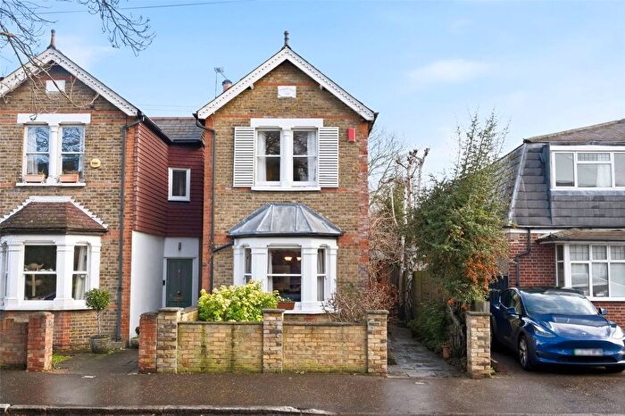 3 Bedroom Detached House For Sale In Tudor Road, Hampton, TW12