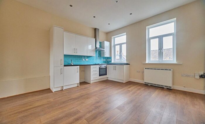 1 Bedroom Flat To Rent In High Street, Barwell, Leicester, LE9
