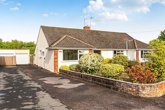 2 Bedroom Semi-Detached Bungalow For Sale In Fremantle Road, Taunton, TA1