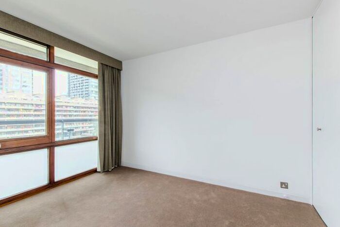 2 Bedroom Flat To Rent In Barbican, Clerkenwell, London, EC2Y