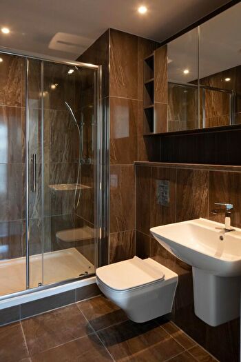 2 Bedroom Apartment To Rent In Deansgate, Manchester, Greater Manchester, M15