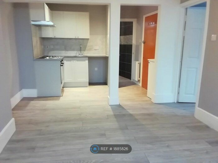 1 Bedroom Flat To Rent In Woodford Road, London, E7