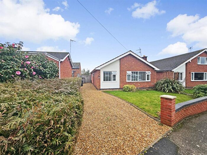 3 Bedroom Detached Bungalow For Sale In Ploughman Avenue, Woodborough, Nottingham, NG14