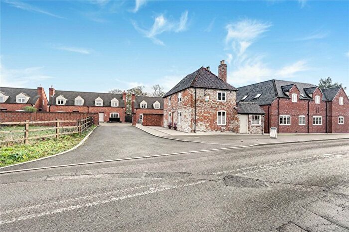 2 Bedroom Flat For Sale In Yew Tree Courtyard, Nuneham Courtenay, Oxford, OX44